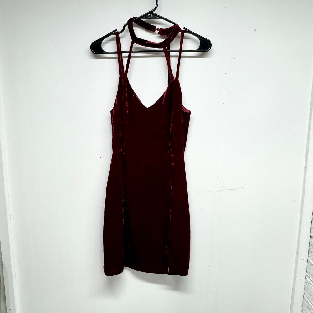 Lush‎ Women Red Velvet Halter Neck Sleevless Mini Dress Size Medium